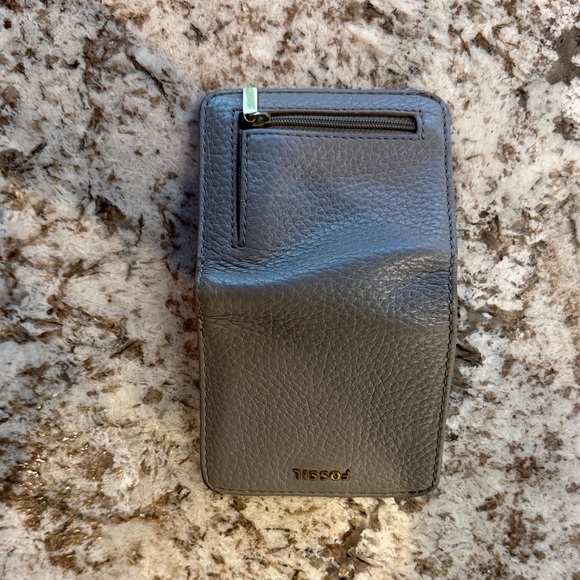Fossil Pebbled Leather Wallet in Gray - Picture 4 of 4